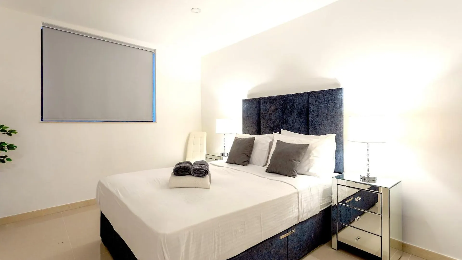 Saint Julian'S - Seafront Cityapartmentstay Apartment